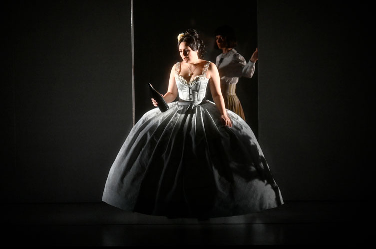 Theater Trier La Traviata Foto Martin Kaufhold (1)